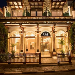 4* Hotel The Radh
