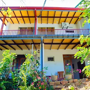 Bed and breakfast White, Kandy